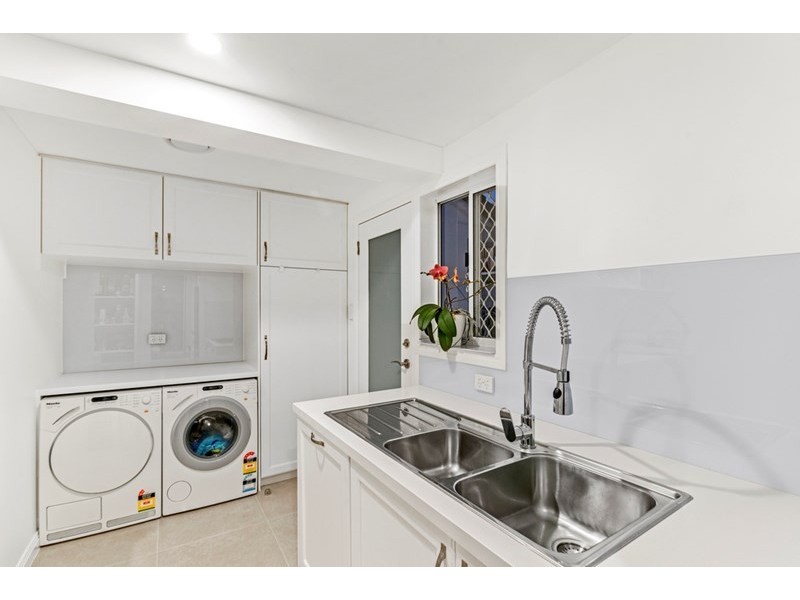 16 Bob Barnard Drive, Tugun QLD 4224