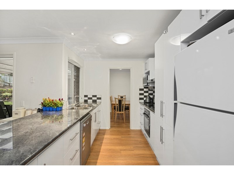 64 Murtha Drive, Elanora QLD 4221