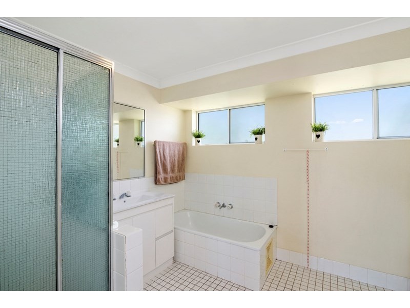 6/32 Alinjarra Drive, Tugun QLD 4224