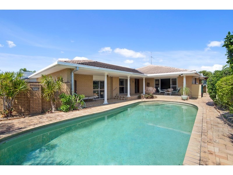 10 Oriana Drive, Mermaid Waters QLD 4218