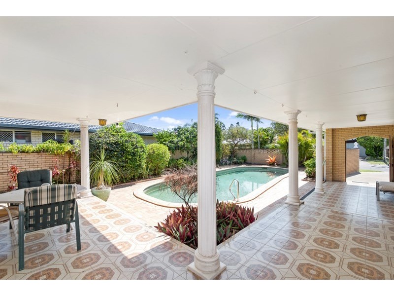 10 Oriana Drive, Mermaid Waters QLD 4218