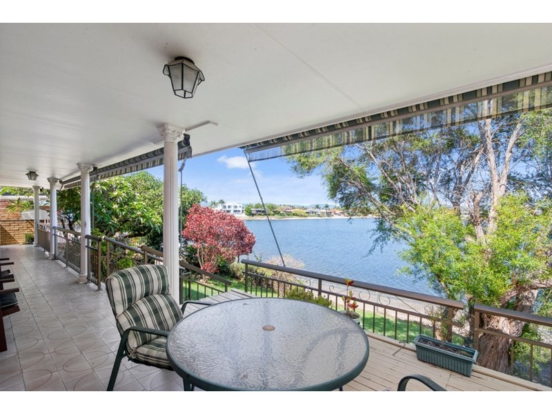 10 Oriana Drive, Mermaid Waters QLD 4218