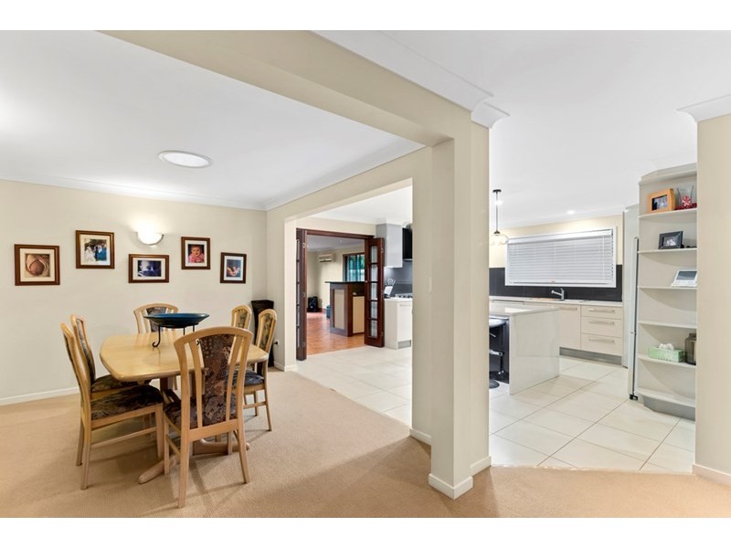 9 Matipo Place, Palm Beach QLD 4221