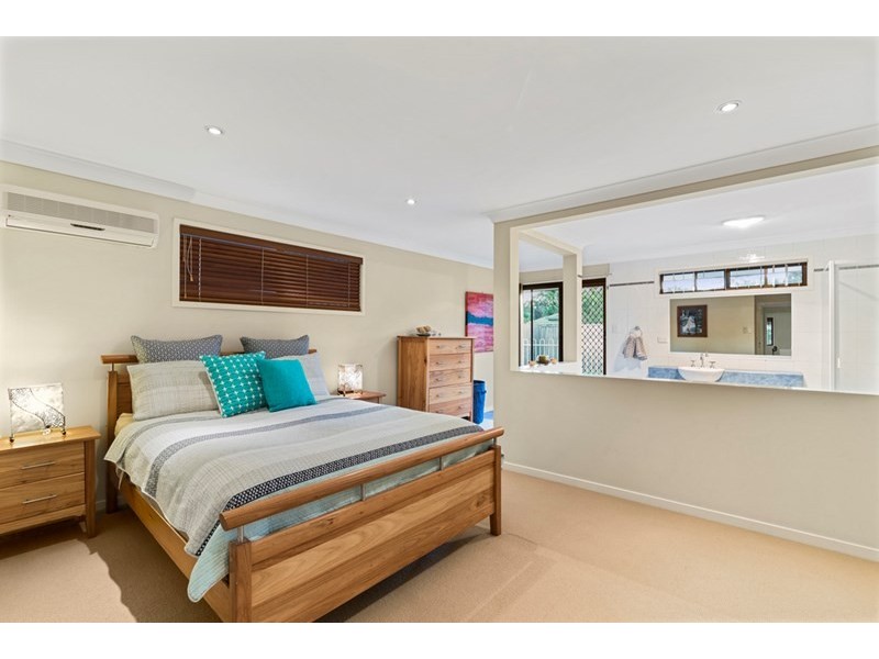 9 Matipo Place, Palm Beach QLD 4221