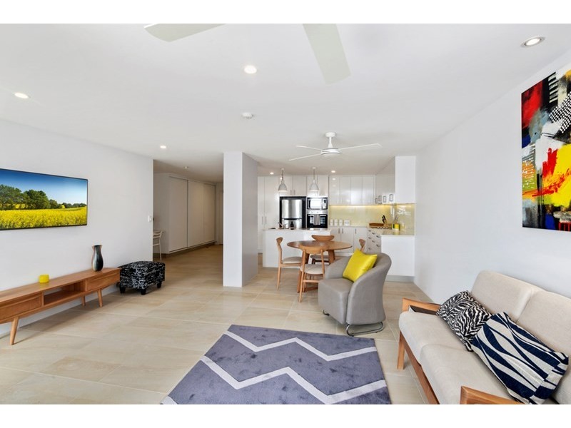 1F/828 Pacific Parade, Currumbin QLD 4223