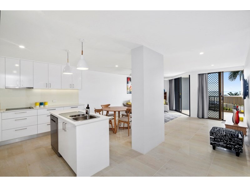 1F/828 Pacific Parade, Currumbin QLD 4223