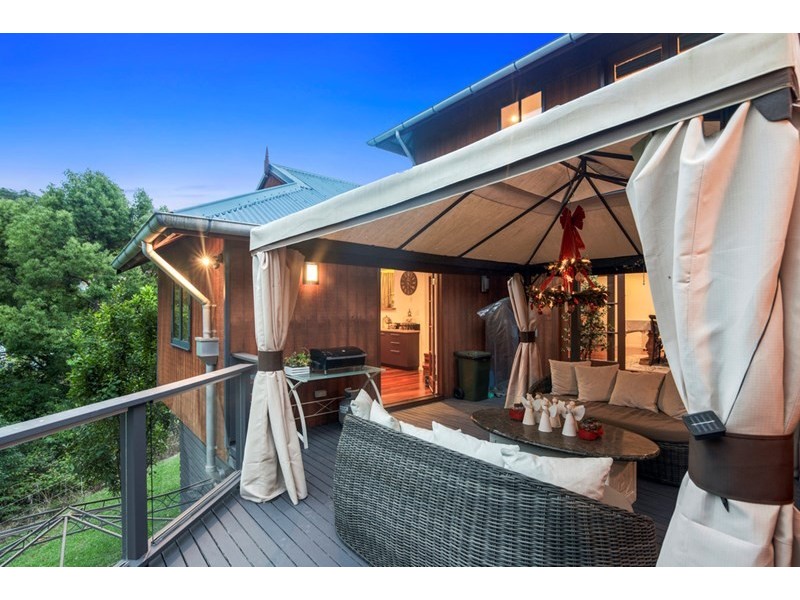 10 Des Quinlan Crescent, Tallebudgera Valley QLD 4228