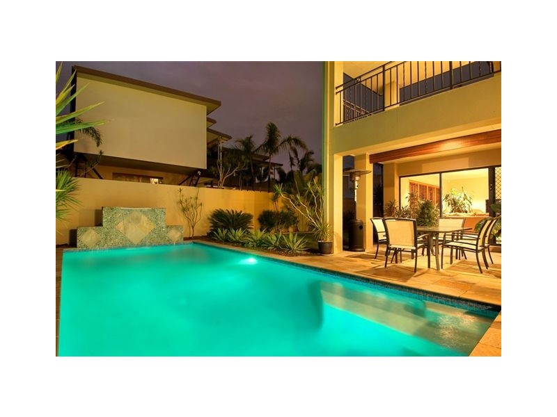 Broadbeach Waters QLD 4218