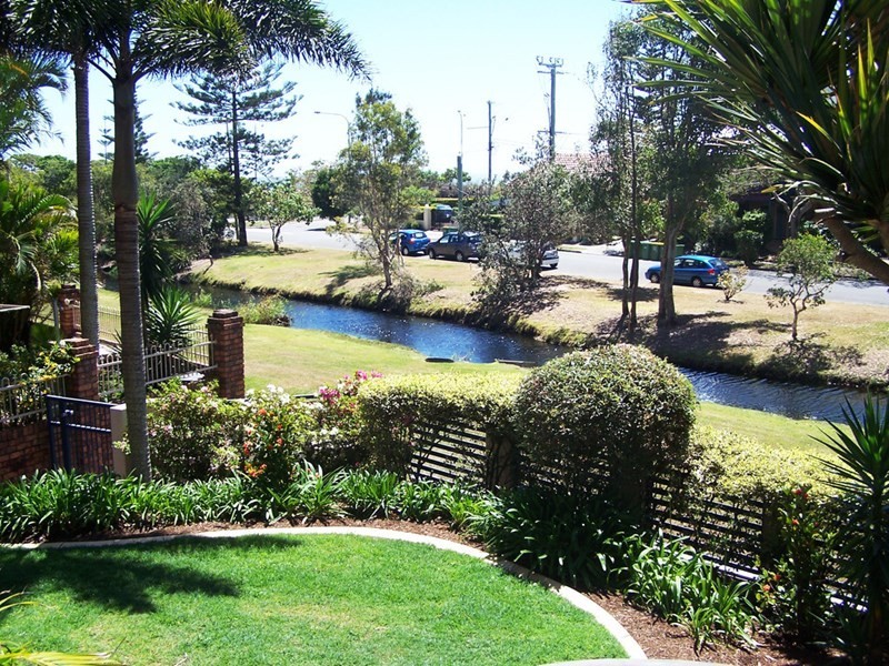 2/13 South Street, Kirra QLD 4225