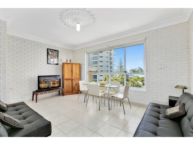 3/119 Golden Four Drive, Bilinga QLD 4225