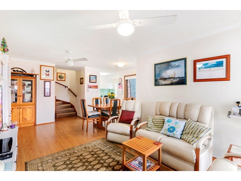 1/6 Weeumba Street, Currumbin QLD 4223