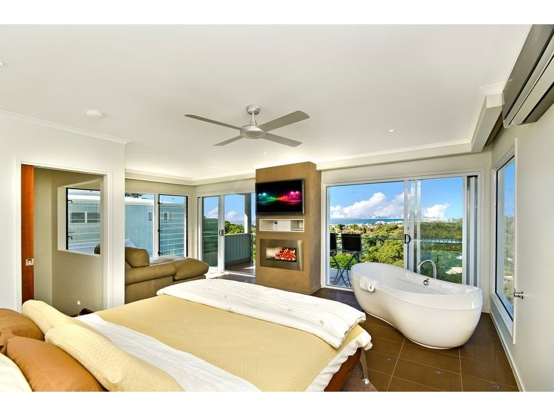 65 Crest Drive, Currumbin QLD 4223