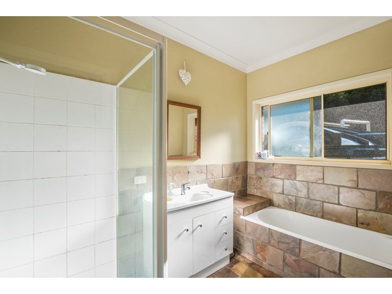 54 Petsch Creek Road, Tallebudgera Valley QLD 4228