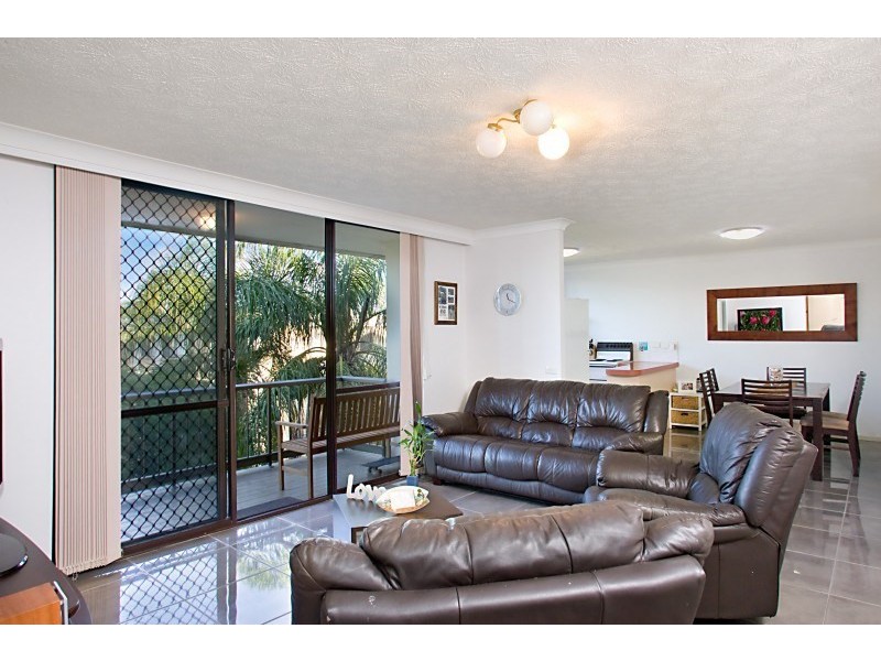 18/6 Brooke Avenue, Palm Beach QLD 4221