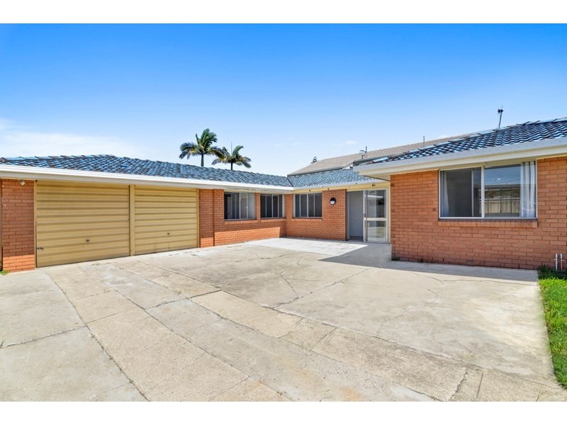 8 Gulai Street, Palm Beach QLD 4221