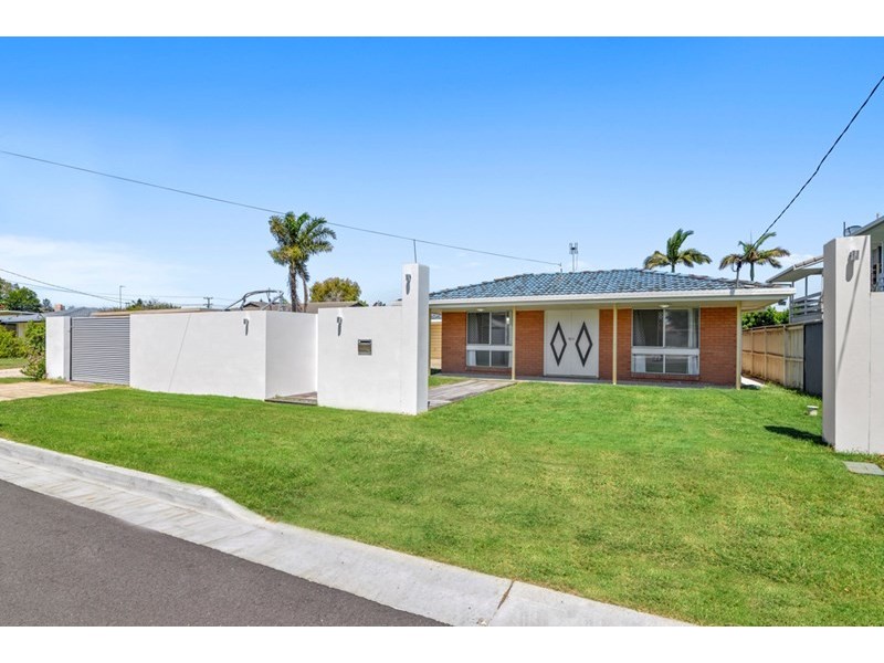 8 Gulai Street, Palm Beach QLD 4221