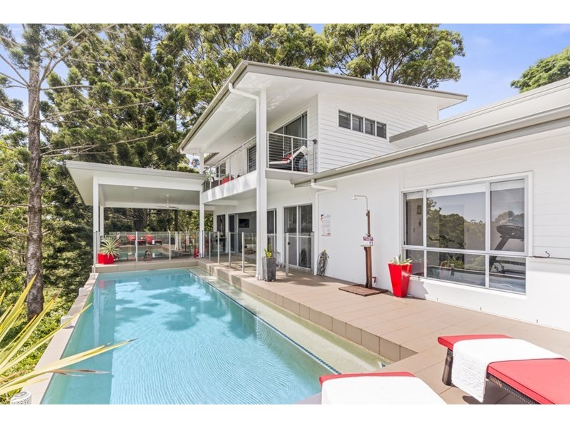 16 Westminster Boulevard, Elanora QLD 4221