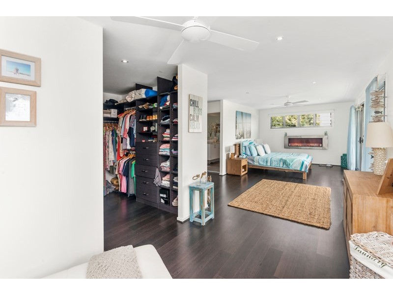 16 Westminster Boulevard, Elanora QLD 4221