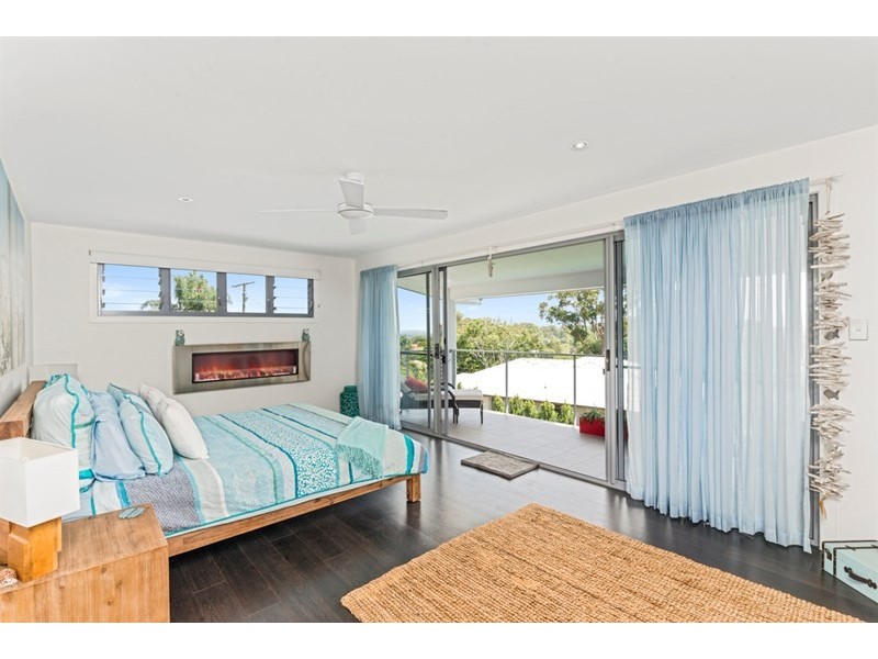 16 Westminster Boulevard, Elanora QLD 4221