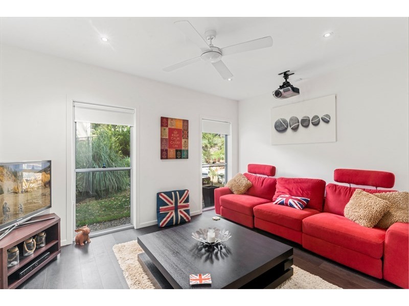 16 Westminster Boulevard, Elanora QLD 4221