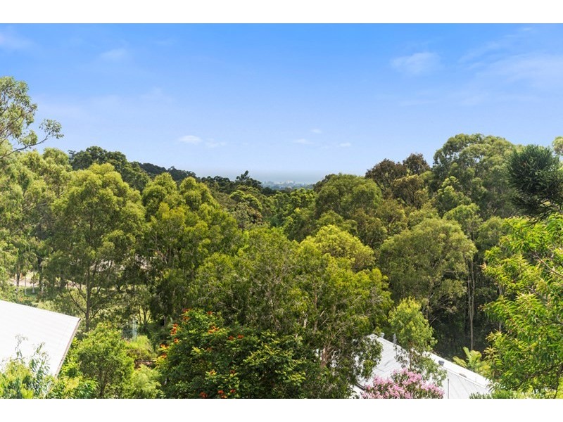 16 Westminster Boulevard, Elanora QLD 4221