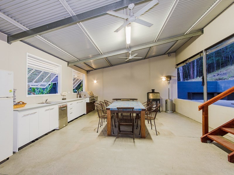 11 Kimmuli Drive, Elanora QLD 4221