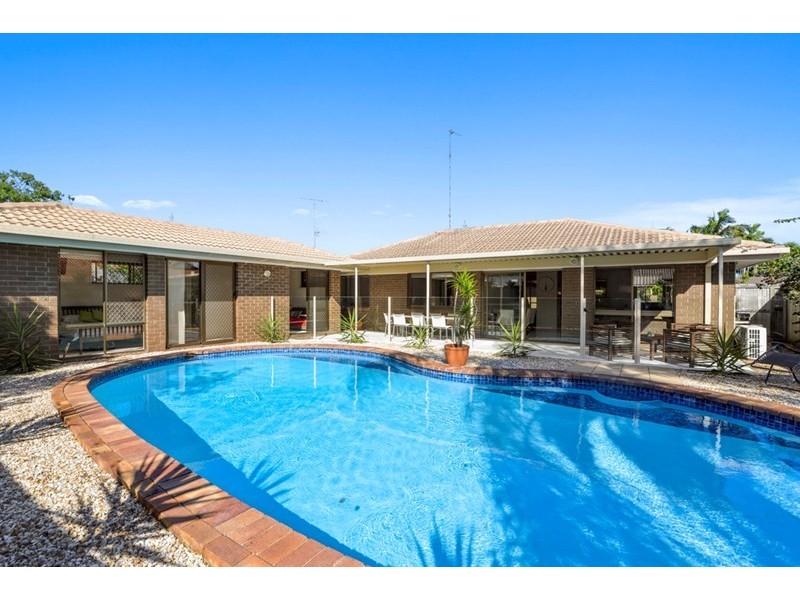 19 Walnut Street, Elanora QLD 4221