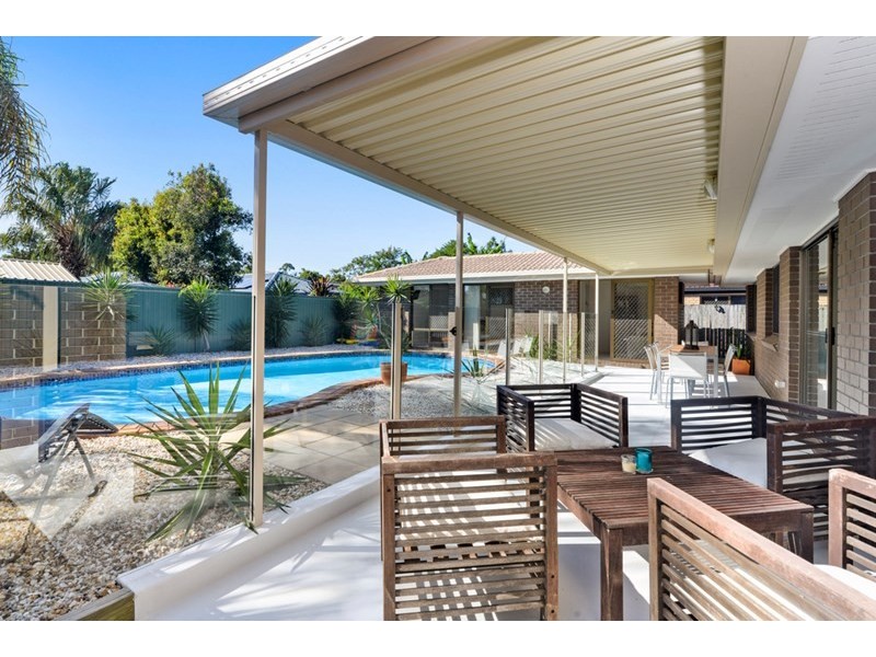 19 Walnut Street, Elanora QLD 4221