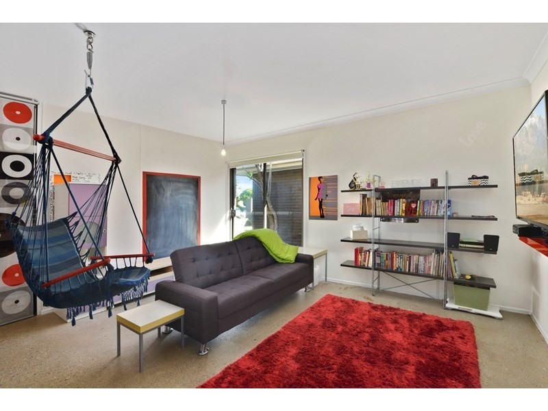 19 Walnut Street, Elanora QLD 4221