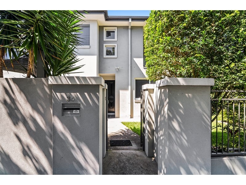 1/34 Hawaii Avenue, Palm Beach QLD 4221