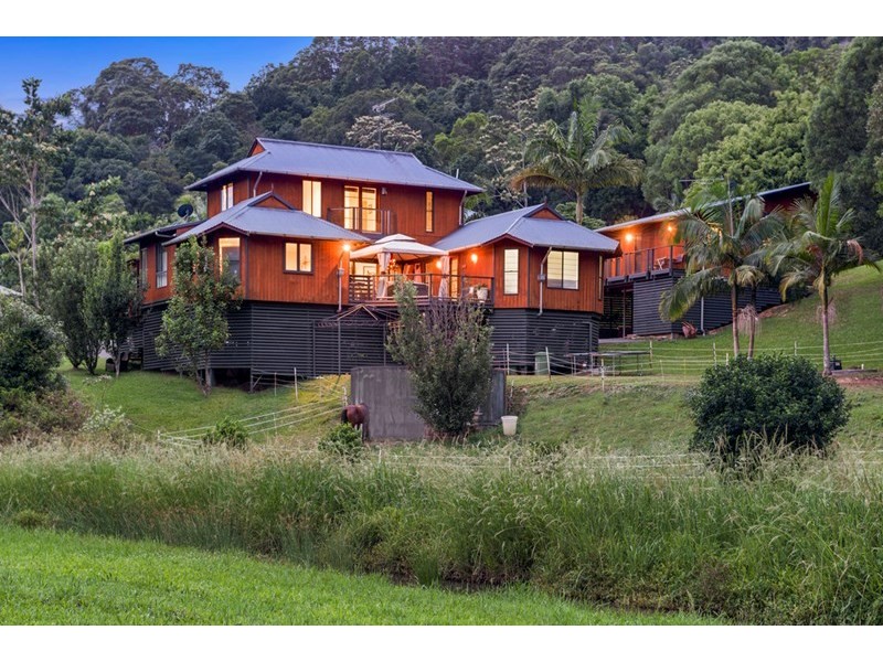 10 Des Quinlan Crescent, Tallebudgera Valley QLD 4228