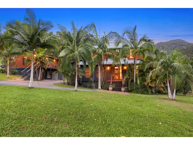 10 Des Quinlan Crescent, Tallebudgera Valley QLD 4228