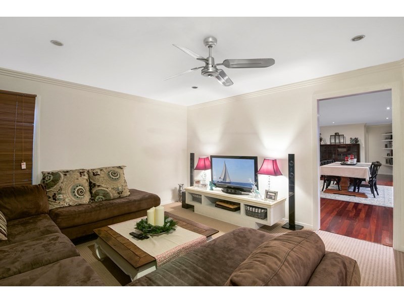 10 Des Quinlan Crescent, Tallebudgera Valley QLD 4228