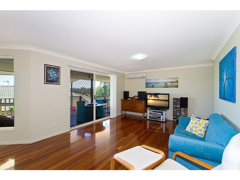 18 Hibertia Avenue, Elanora QLD 4221