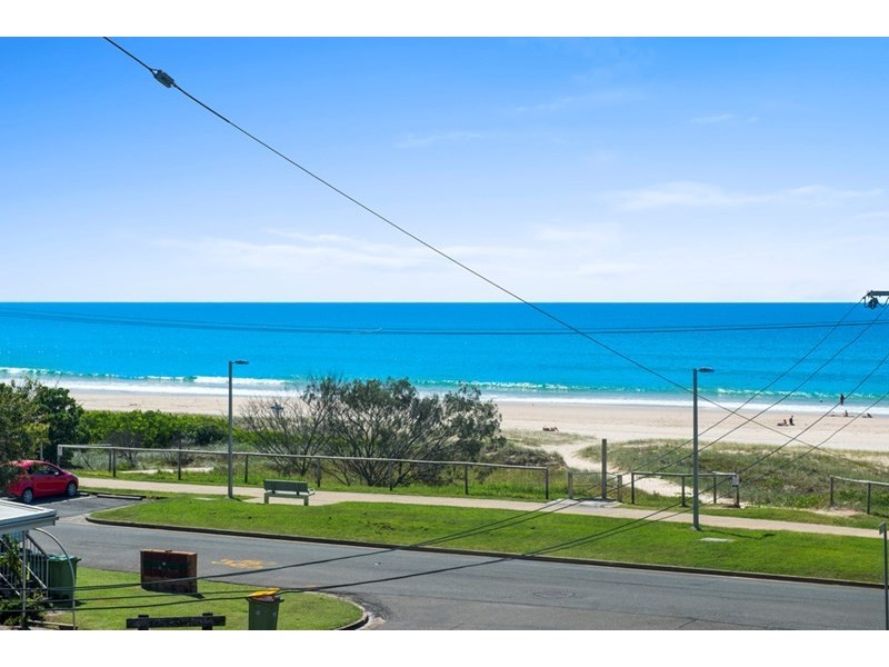 2/199 Golden Four Drive, Bilinga QLD 4225
