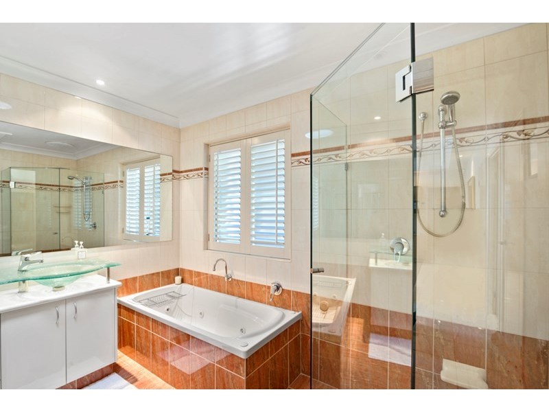 2/199 Golden Four Drive, Bilinga QLD 4225