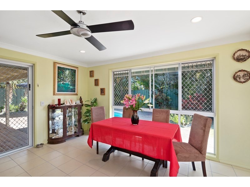 18 Bergamont Street, Elanora QLD 4221