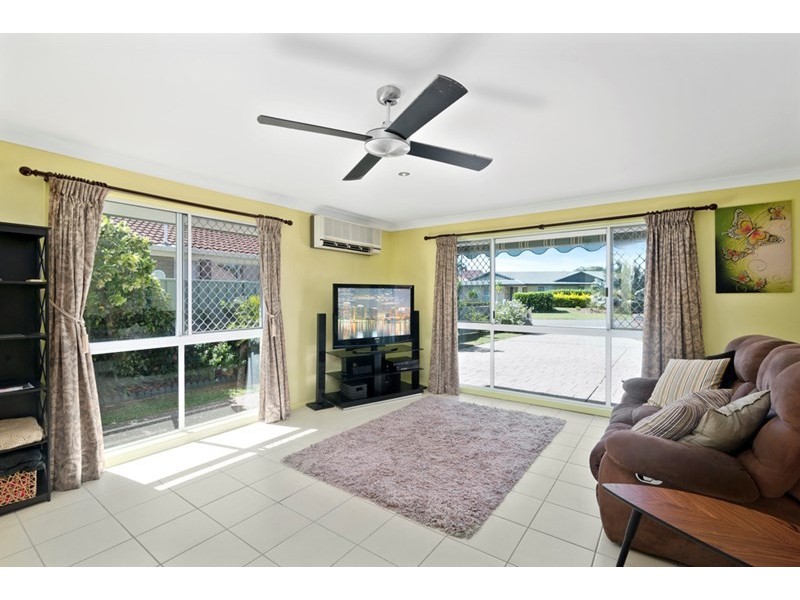 18 Bergamont Street, Elanora QLD 4221