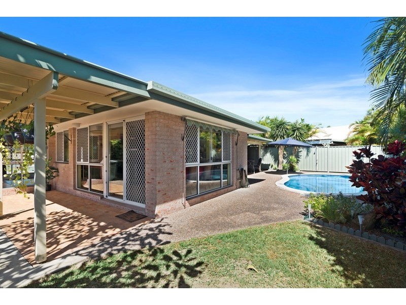 18 Bergamont Street, Elanora QLD 4221