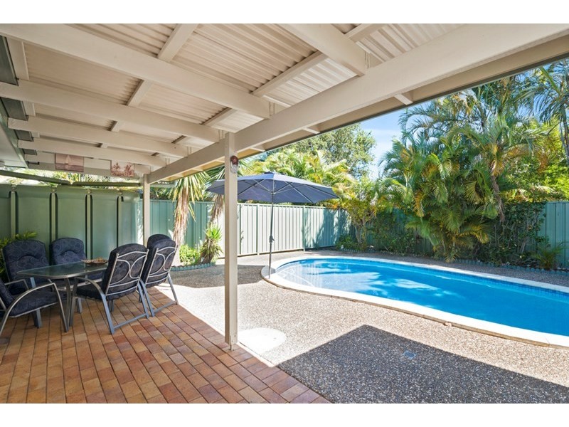 18 Bergamont Street, Elanora QLD 4221