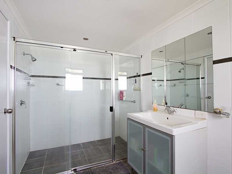 8 Tierney Drive, Currumbin Waters QLD 4223