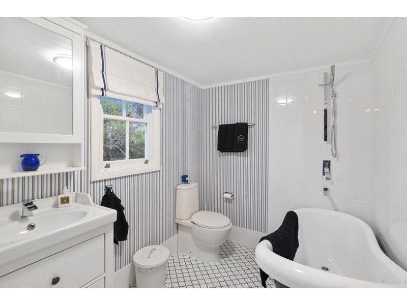 266 Tallebudgera Creek Road, Tallebudgera Valley QLD 4228