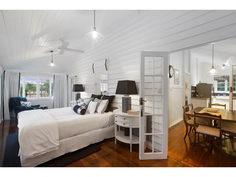266 Tallebudgera Creek Road, Tallebudgera Valley QLD 4228