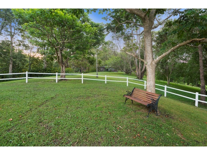 266 Tallebudgera Creek Road, Tallebudgera Valley QLD 4228