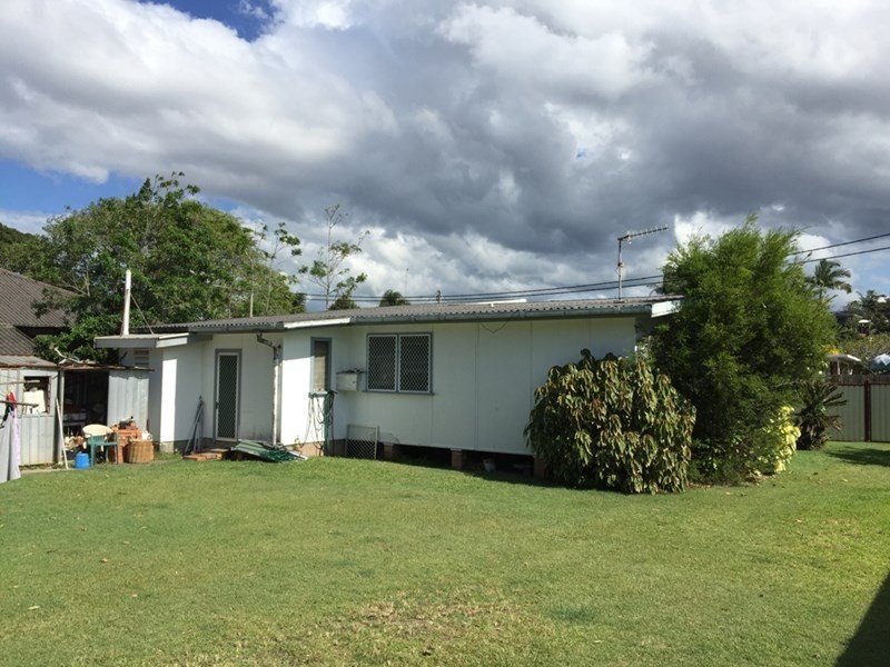 33 Tugun Street, Tugun QLD 4224