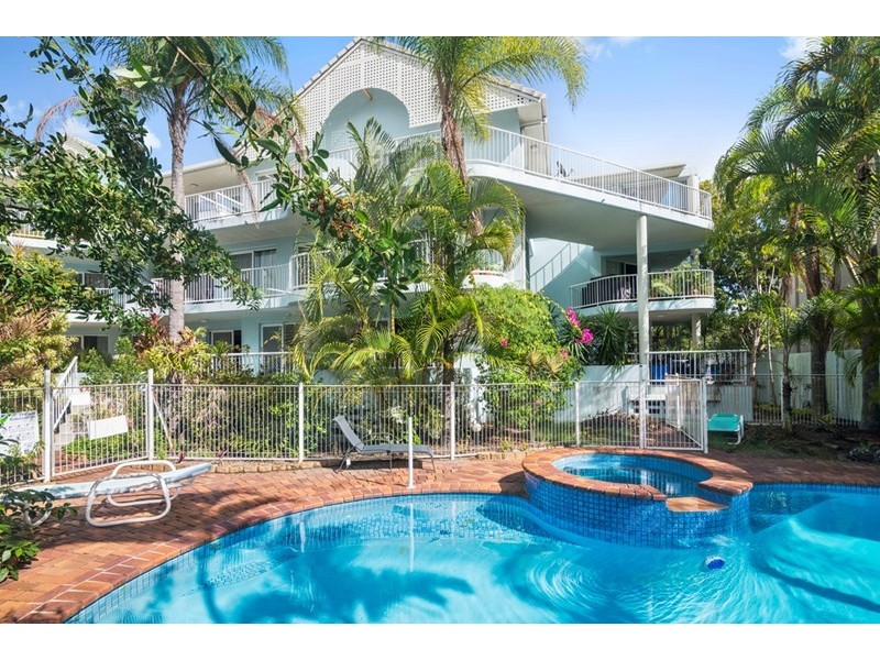 2/9 Saint Kilda Avenue, Broadbeach QLD 4218