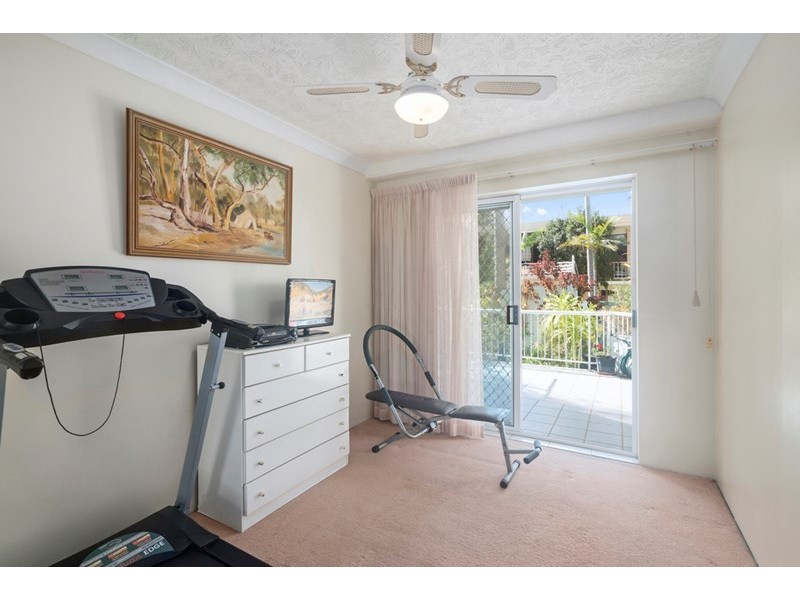 2/9 Saint Kilda Avenue, Broadbeach QLD 4218