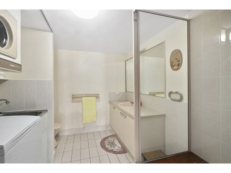 2/9 Saint Kilda Avenue, Broadbeach QLD 4218