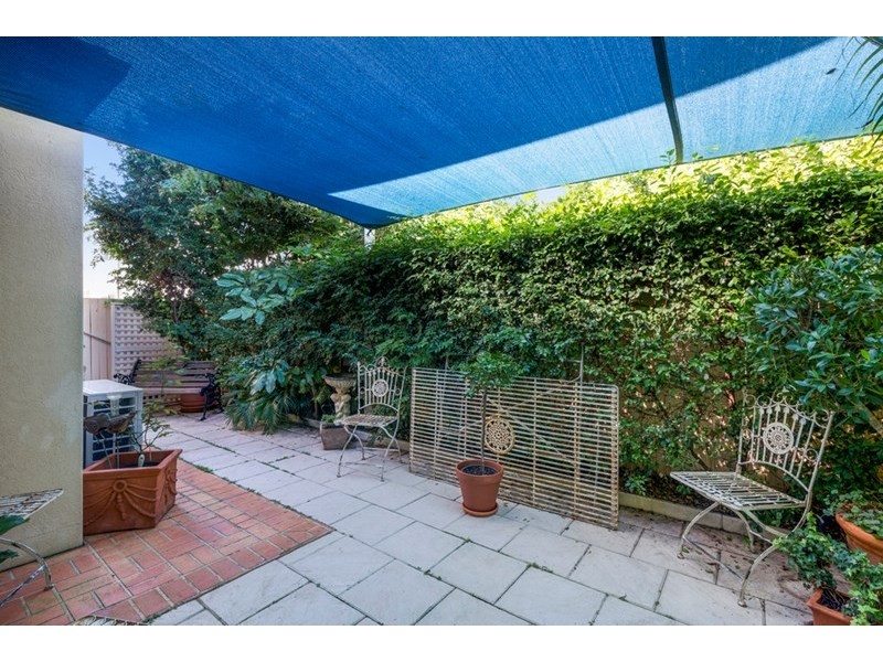 2/30 Hawaii Avenue, Palm Beach QLD 4221