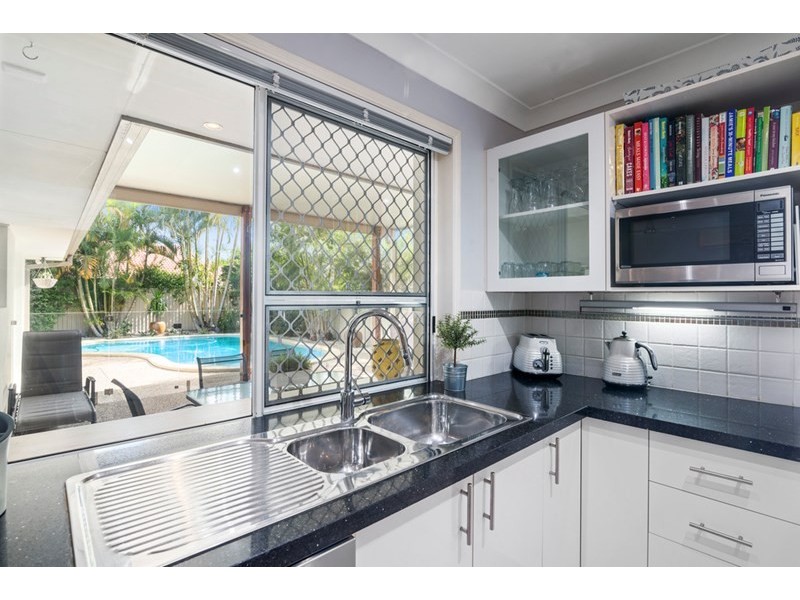 34 Bergamont Street, Elanora QLD 4221